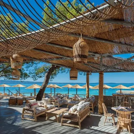 Marta, Near Split, Private Pool And Cinema * Srinjine