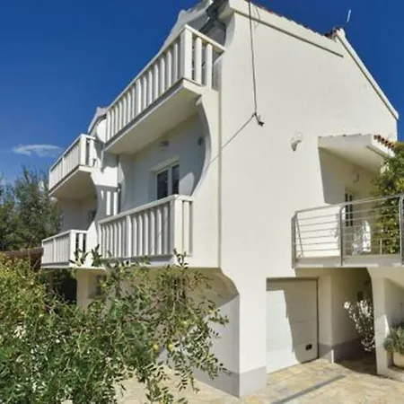 Marta, Near Split, Private Pool And Cinema ヴィラ
