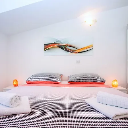 Marta, Near Split, Private Pool And Cinema